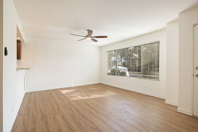 4006 Promontory St in San Diego, CA - Building Photo - Building Photo