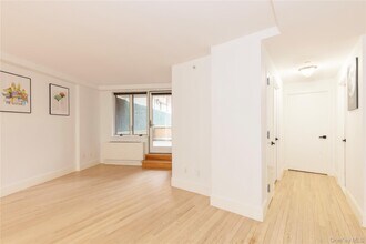 116-11 Curzon Rd in Queens, NY - Building Photo - Building Photo