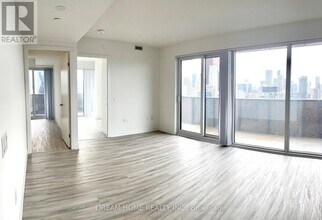 55-3555 Cooper St in Toronto, ON - Building Photo - Building Photo