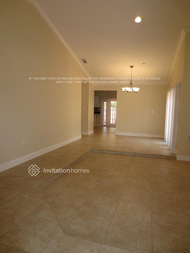 9042 SW 142nd Path in Miami, FL - Building Photo - Building Photo