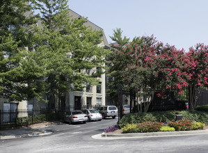 Lenox Green in Atlanta, GA - Building Photo - Building Photo