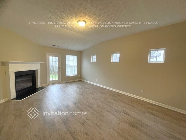 81 Arrowhead Dr in Dallas, GA - Foto de edificio - Building Photo