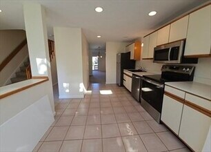 311 Maple Brook Rd in Bellingham, MA - Building Photo - Building Photo