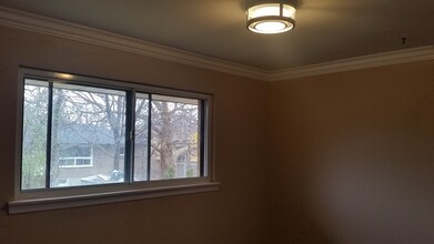 10 Burgby Av in Brampton, ON - Building Photo - Building Photo