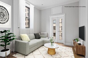 326 E 35th St, Unit 62 in New York, NY - Building Photo