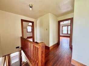 215 S Pine St in Mishawaka, IN - Foto de edificio - Building Photo