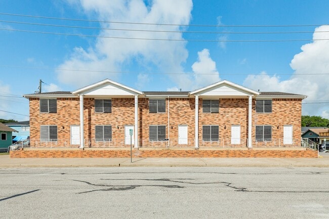 property at 711 7th St