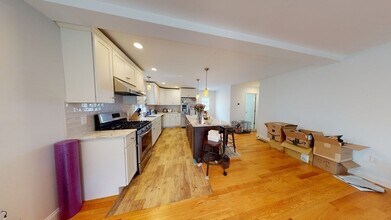 28 Woodruff Ave in Medford, MA - Building Photo - Building Photo