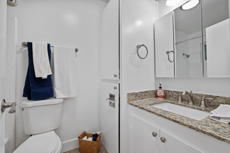 The Grove Apartments in Rohnert Park, CA - Building Photo - Interior Photo