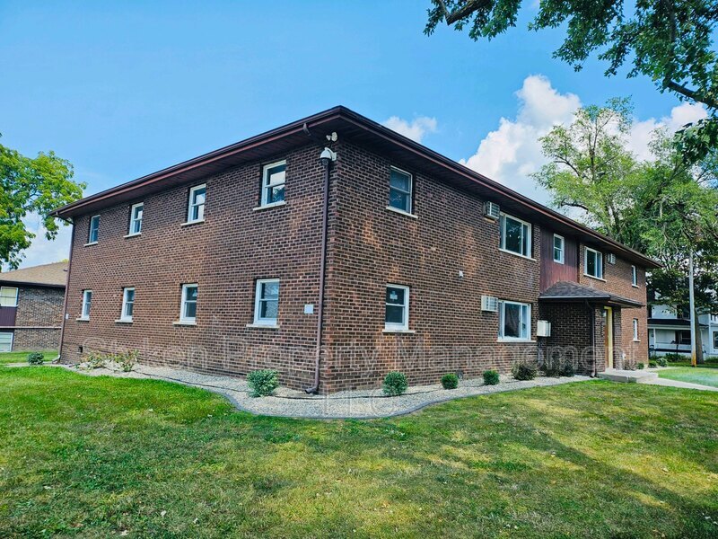 247 N Chicago Ave in Kankakee, IL - Foto de edificio