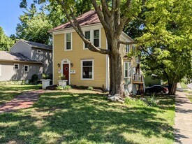 4461 Eaton St, Unit 1 in Kansas City, KS - Building Photo