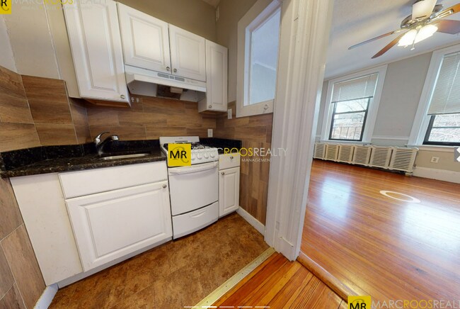 39 JFK St, Unit 26-7 in Cambridge, MA - Foto de edificio - Building Photo