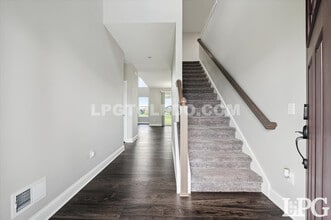 1038 Stoneleigh Rd in Perrysburg, OH - Building Photo - Building Photo