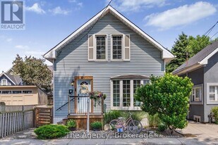 1 Mareve Ave in Hamilton, ON - Building Photo