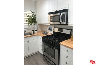 1865 Greenfield Ave in Los Angeles, CA - Building Photo - Building Photo