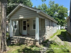 1325 Mohawk Ave in Royal Oak, MI - Building Photo