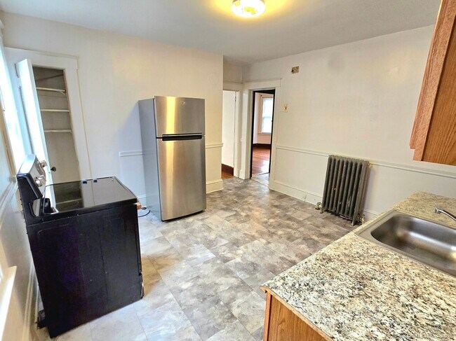 181 Bond St in Hartford, CT - Building Photo - Building Photo