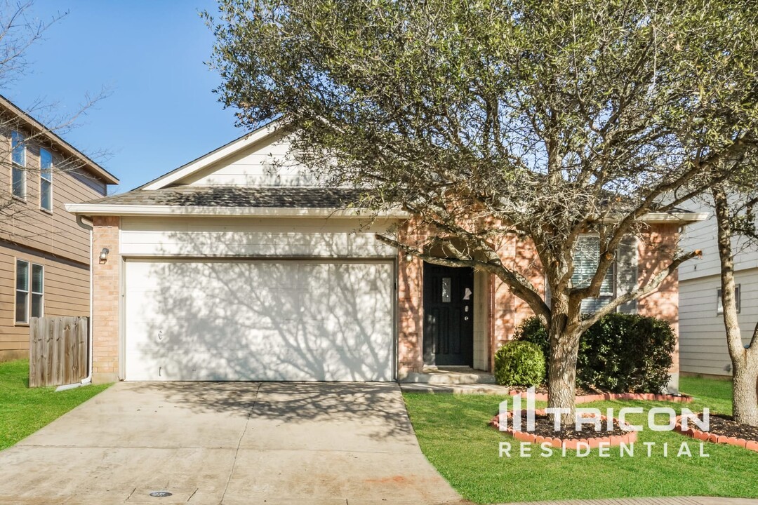 719 Rodeo Ranch in San Antonio, TX - Building Photo