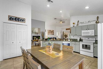 2636 Willow Glen Cir in Kissimmee, FL - Foto de edificio - Building Photo