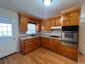 31 Laurel St in Somerville, MA - Building Photo - Building Photo