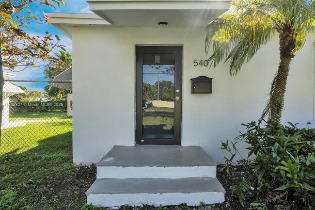 540 NW 90th St in Miami, FL - Building Photo - Building Photo