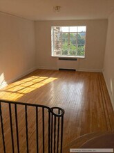 135 W 225th St, Unit 2C in New York, NY - Foto de edificio - Building Photo