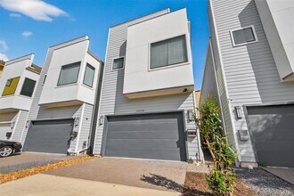 4402 Schuler St in Houston, TX - Building Photo - Building Photo