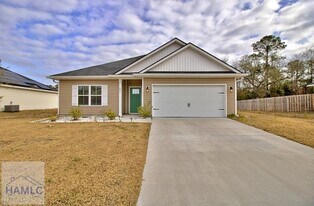 805 Meloney Dr in Hinesville, GA - Building Photo