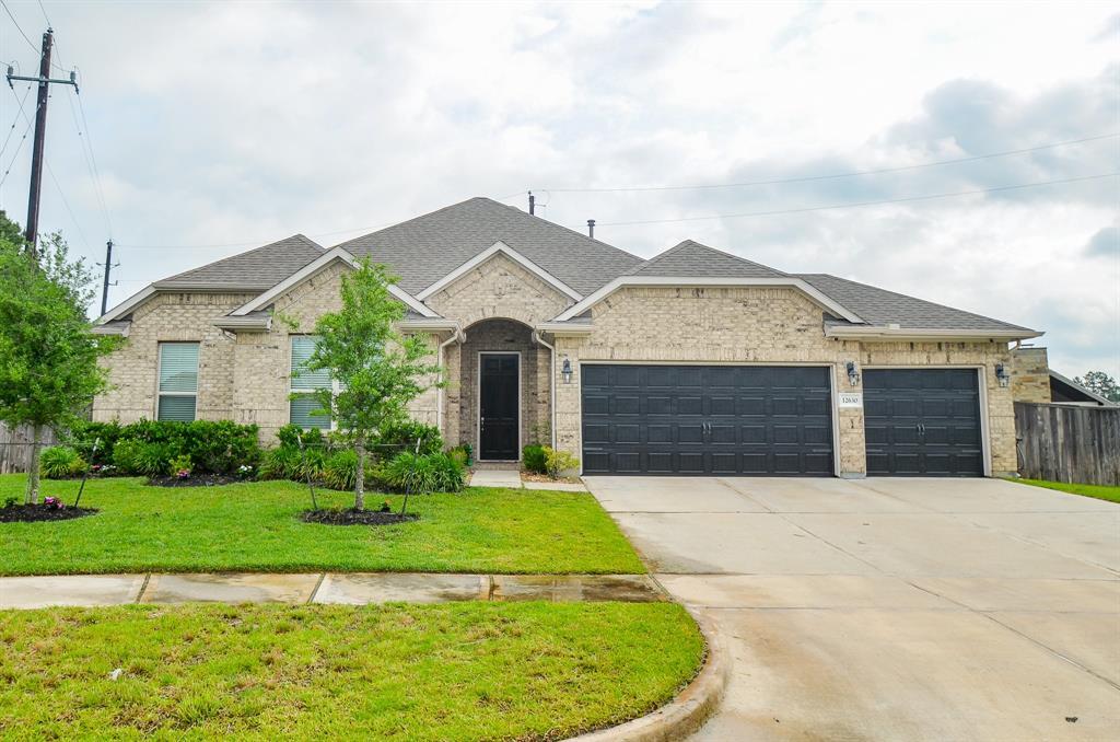 12630 Beddington Ct in Tomball, TX - Building Photo