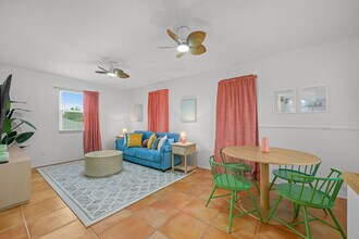 13478 98th Ave in Seminole, FL - Building Photo - Building Photo