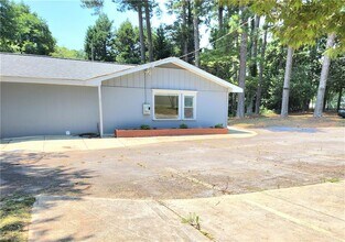 2320 GA-20 in Conyers, GA - Building Photo - Building Photo