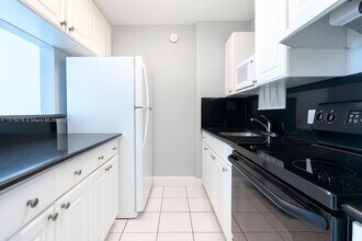 140 NW 14th Ave, Unit 5 in Miami, FL - Foto de edificio - Building Photo