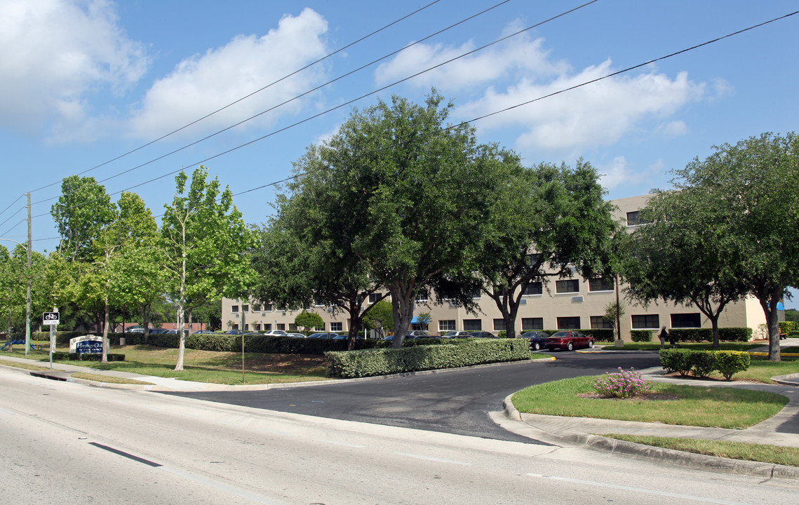 Heritage Oaks of Palm Harbor in Palm Harbor, FL - Building Photo