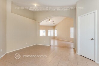 9121 W MacKenzie Dr in Phoenix, AZ - Building Photo - Building Photo