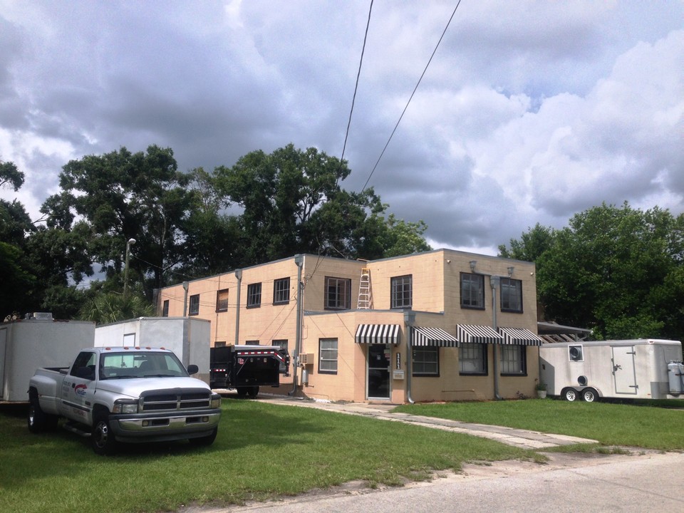 111 W Genesee St in Tampa, FL - Building Photo