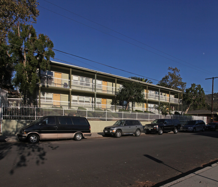 Sycamore Park Apartments in Los Angeles, CA - Building Photo