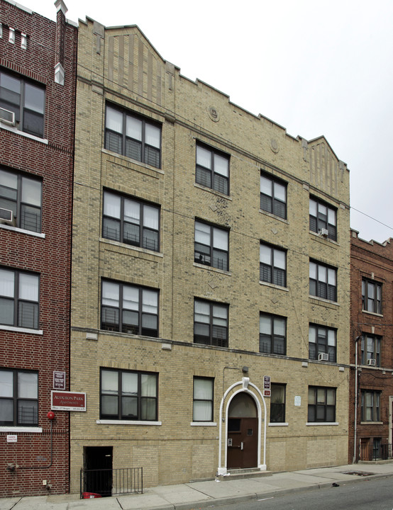 89 Bergen Ave in Jersey City, NJ - Building Photo