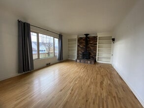 1608 E St in Lynden, WA - Building Photo - Building Photo