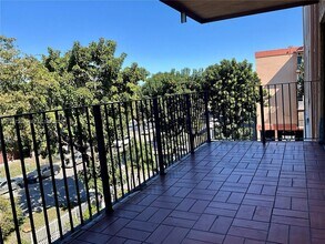 1910 W 56th St in Hialeah, FL - Building Photo - Building Photo