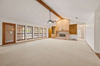 507 Crestview Dr in Grapevine, TX - Building Photo - Building Photo