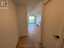 409 Wheat Boom Dr. in Oakville, ON - Building Photo