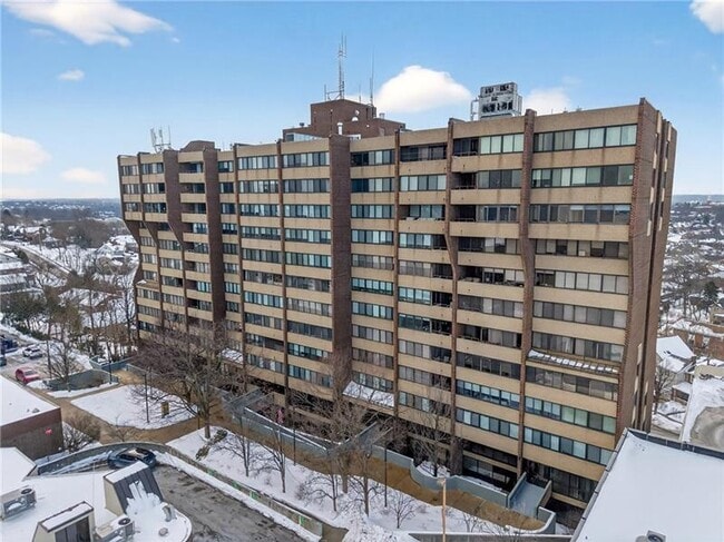 750 Washington Rd in Pittsburgh, PA - Building Photo - Building Photo