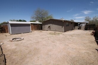 2665 N Leah Pl in Tucson, AZ - Foto de edificio - Building Photo