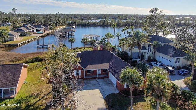 816 W 8th St Cir in Lynn Haven, FL - Building Photo - Building Photo