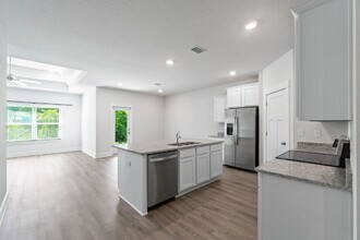 1961 Noleka Ct in Navarre, FL - Building Photo - Building Photo