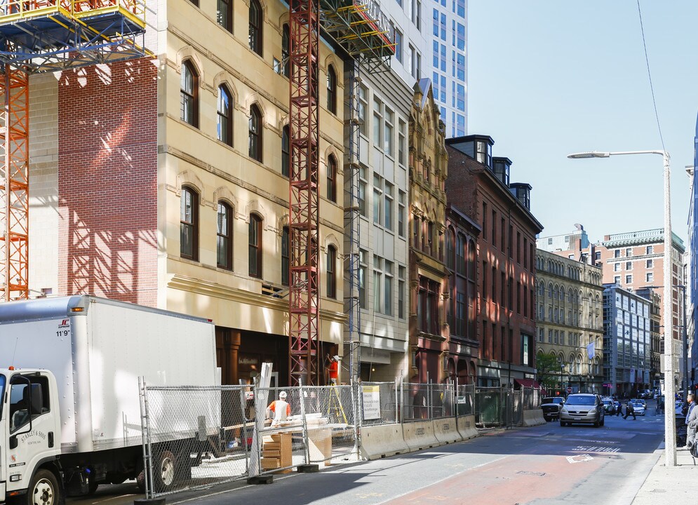 Hong Lok House in Boston, MA - Foto de edificio