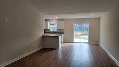 1367 Wildwood Ln in Elgin, SC - Building Photo - Building Photo