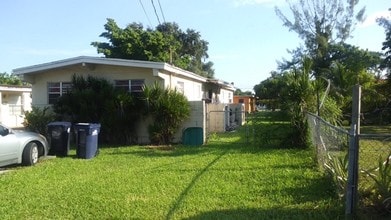 12029 SW 215th St in Miami, FL - Building Photo - Building Photo