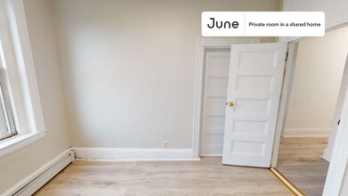 Private bedroom in 4 bed/1 bath Home in Boston, MA - Building Photo - Building Photo