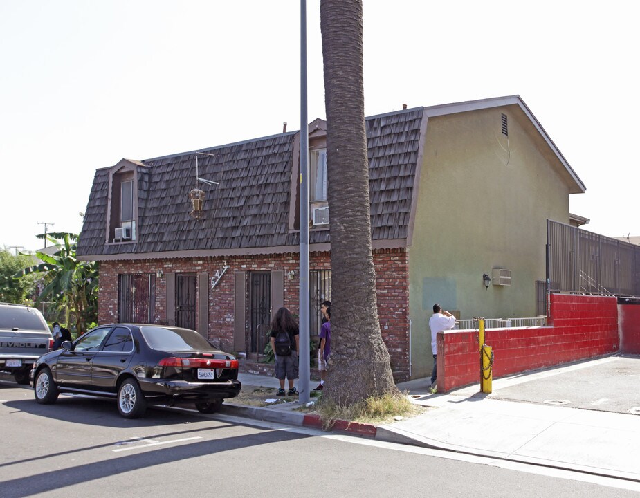 6413 Stafford Ave in Huntington Park, CA - Building Photo